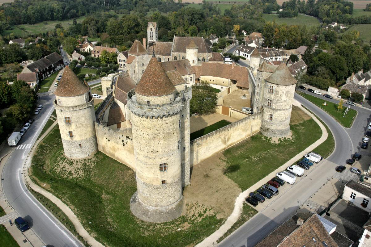Chateau de Brandy-Les-Tours